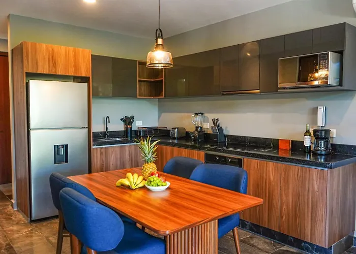 Apartment Chic 1brprivate Balcony Sauna, Gym & Wifi