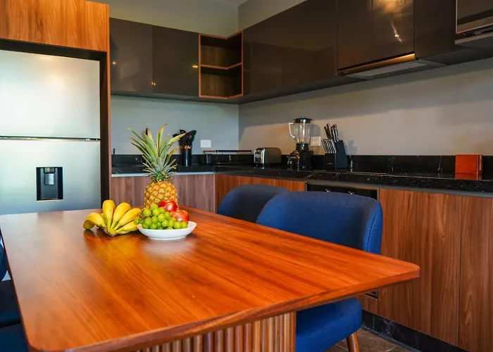 Apartment Chic 1brprivate Balcony Sauna, Gym & Wifi *