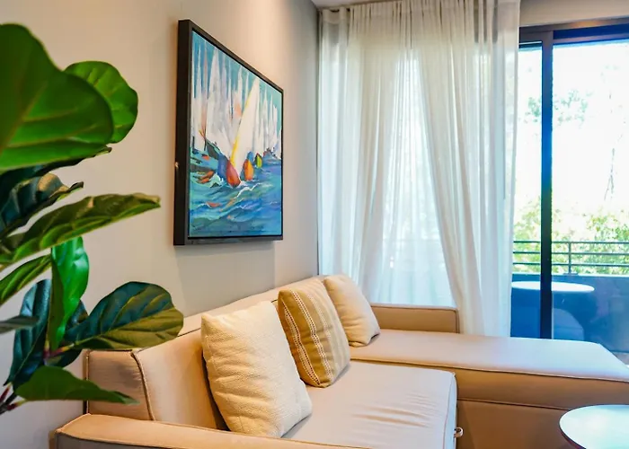 Apartment Chic 1brprivate Balcony Sauna, Gym & Wifi
