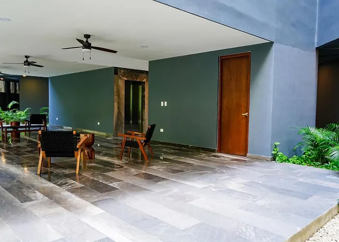 Chic 1brprivate Balcony Sauna, Gym & Wifi